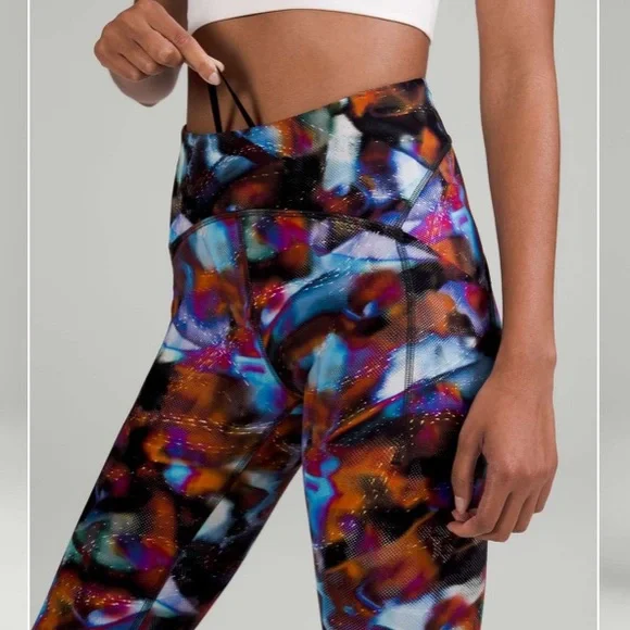 Lululemon Power Thru High-Rise Tight 25" in Hyper Drift Multi ~ Size 8 - Picture 2 of 11